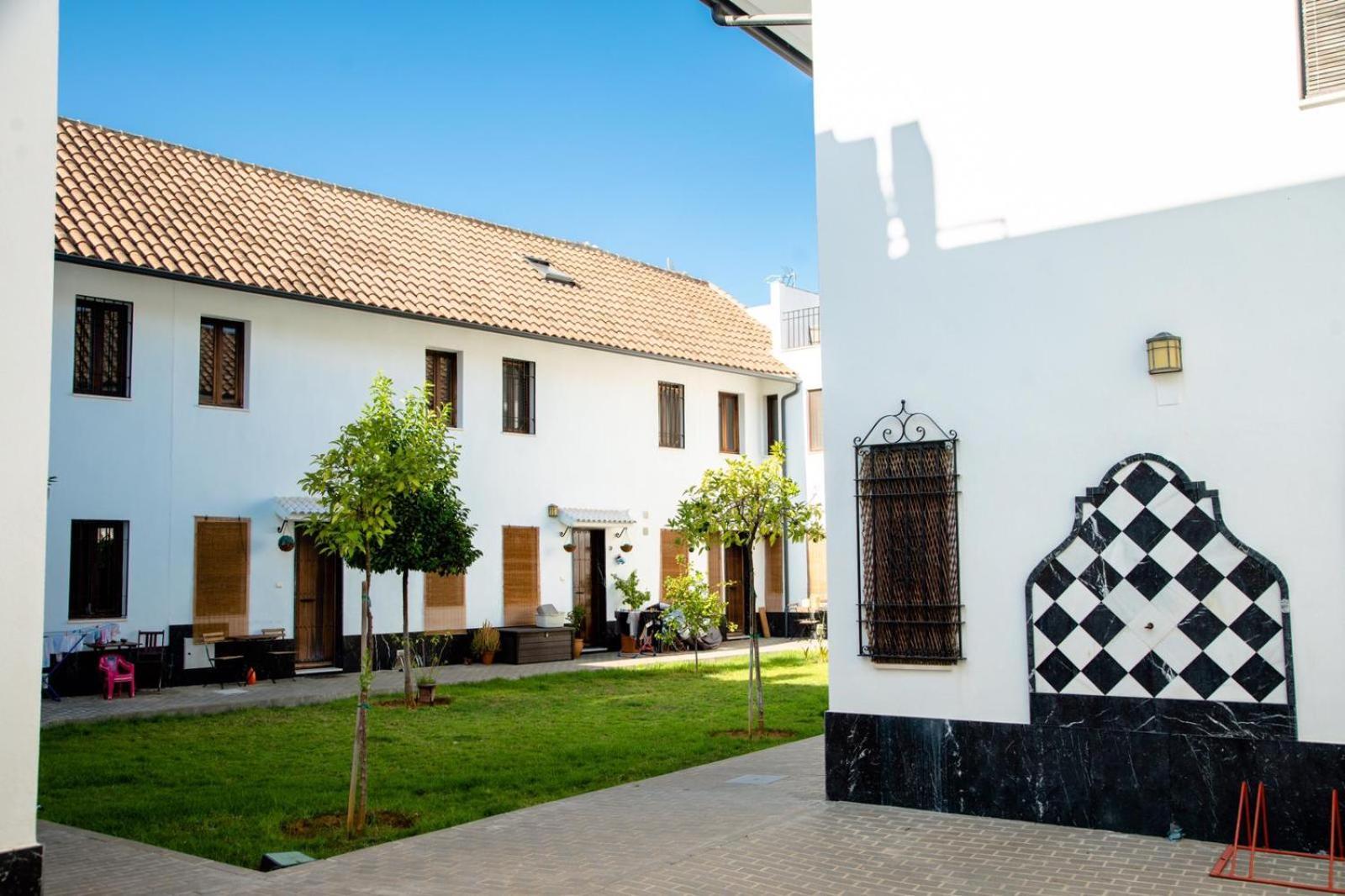 Los Patios De San Lorenzo Con Parking Cordoba Dış mekan fotoğraf