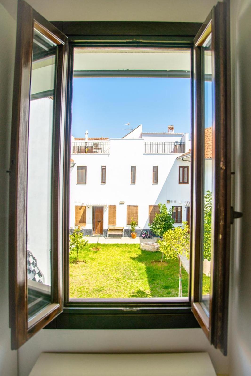 Los Patios De San Lorenzo Con Parking Cordoba Dış mekan fotoğraf